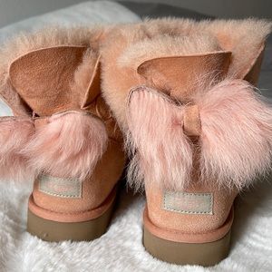 UGG Fluff Bow Mini Suntan Boots